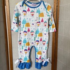 Pete + Lucy Winter Skiing Romper size 9/12 M